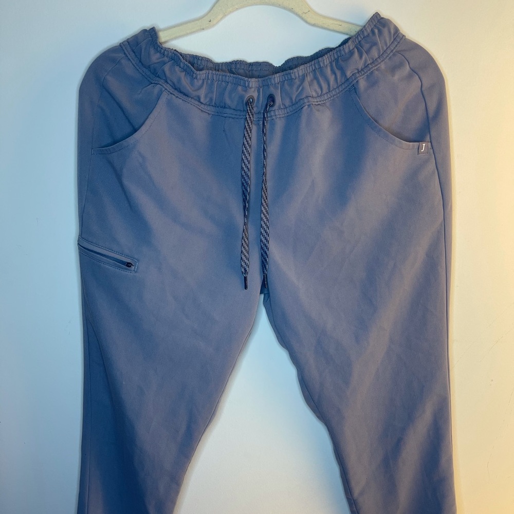 Women's Essential 5-Pocket Jogger (slightly used)
